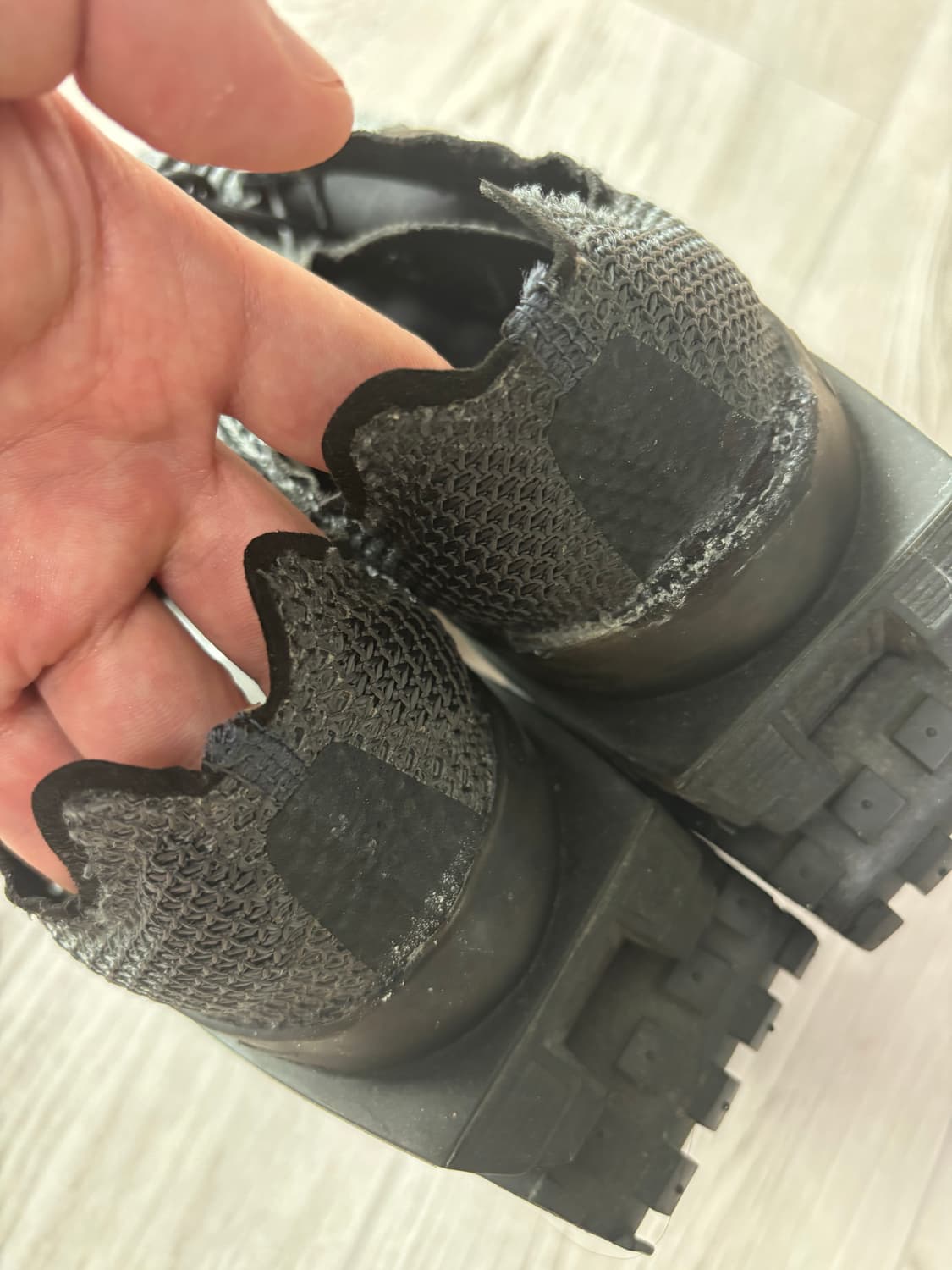 [260/하자] 나이키 mmw 004 트리플블랙 상품이미지7