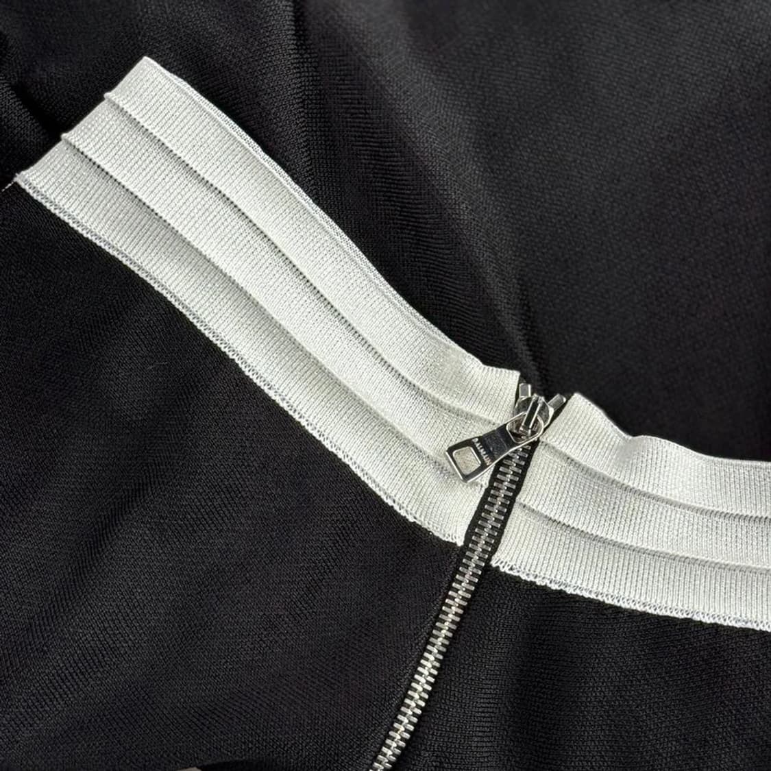 발망 BALMAIN 메탈 로고 버튼 쇼츠 상품이미지6