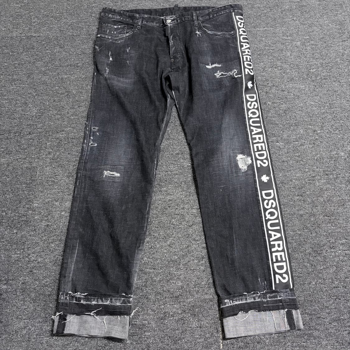 디스퀘어드2 워싱 데님 팬츠 상품이미지1
