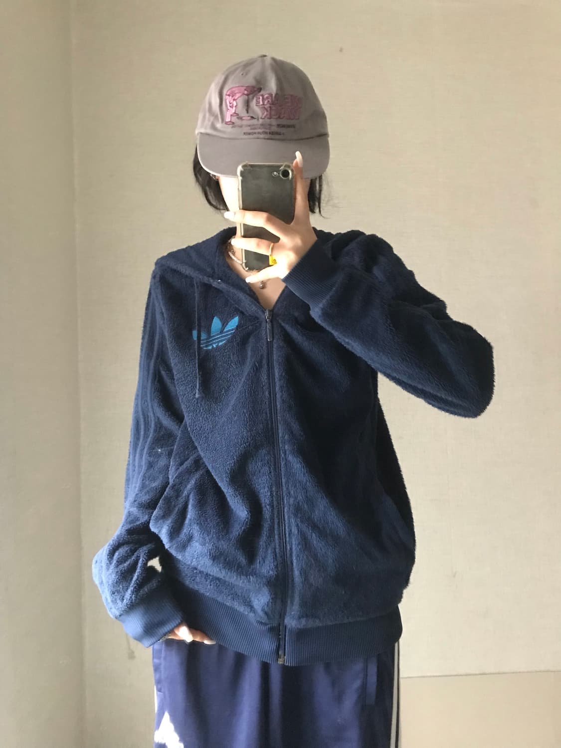 아디다스 네이비 빅로고 후리스 상품이미지1