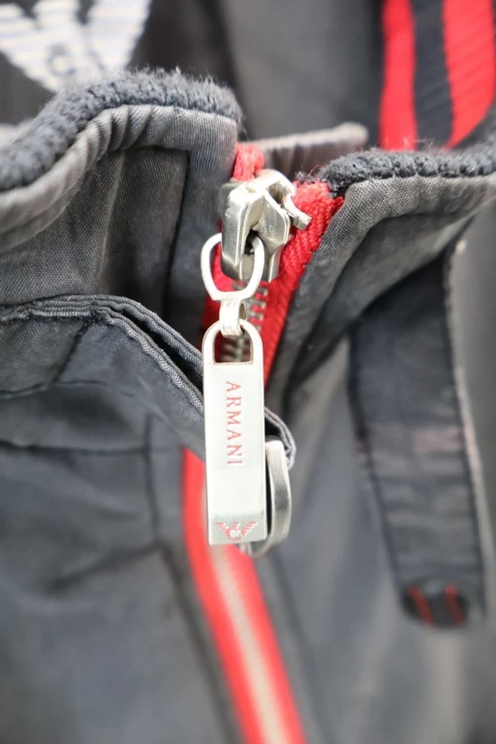 00's Giorgio Armani Black Zip Jacket 상품이미지8