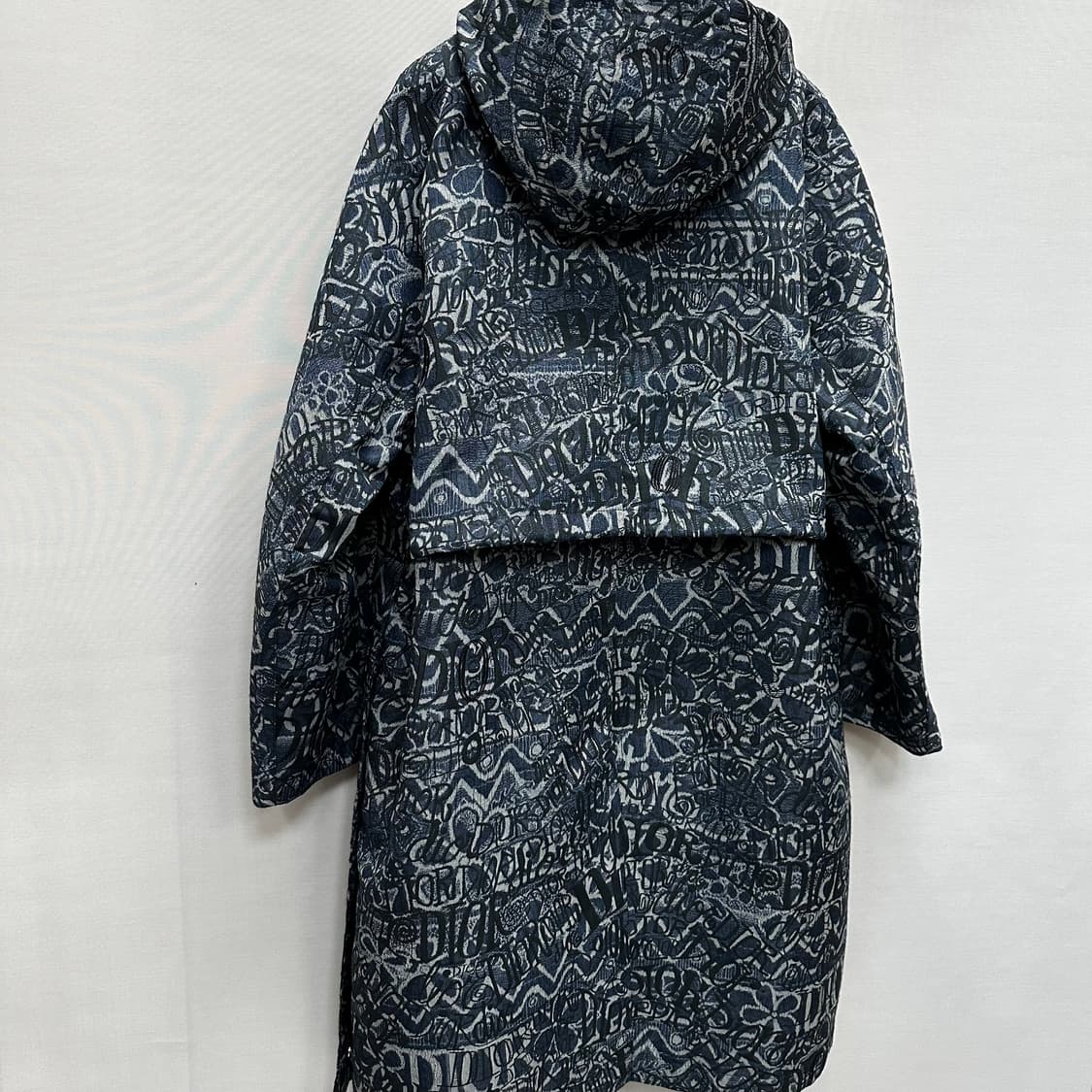 디올 x 스투시 로고 올오버 후드 코트 (105)  상품이미지5