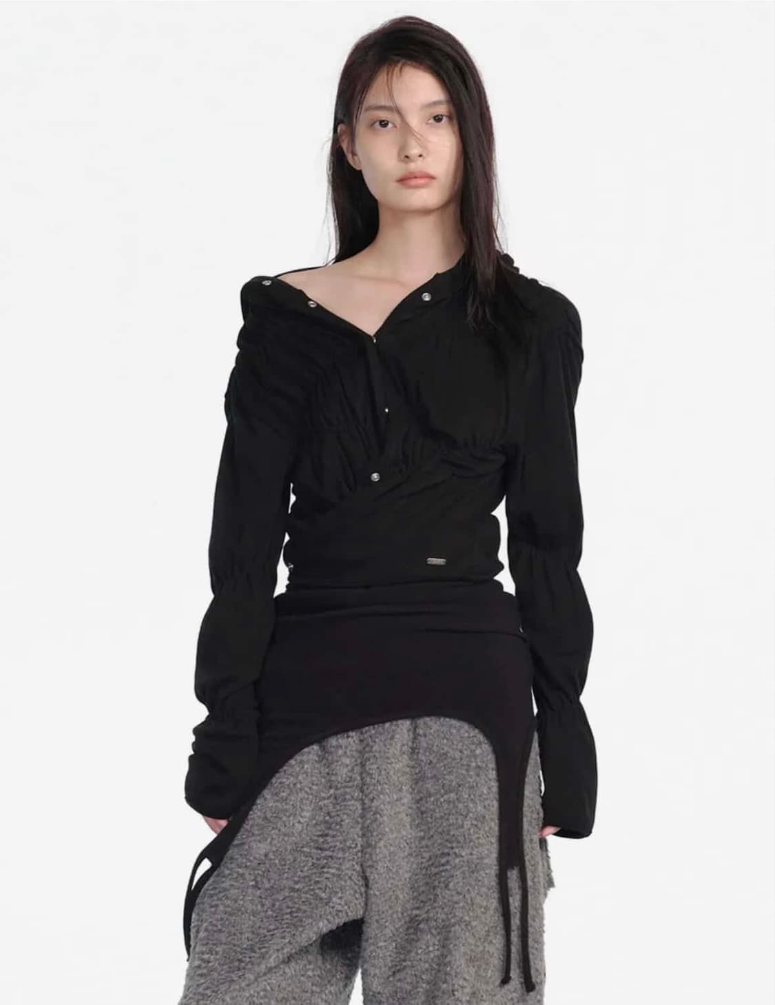 (새상품)세릭 셔링 랩 후드 가디건 상품이미지1