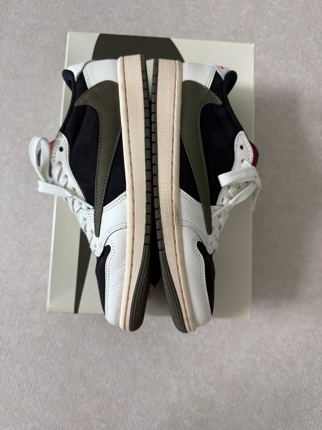 나이키 트래비스 스캇 OG 로우 올리브 상품이미지4