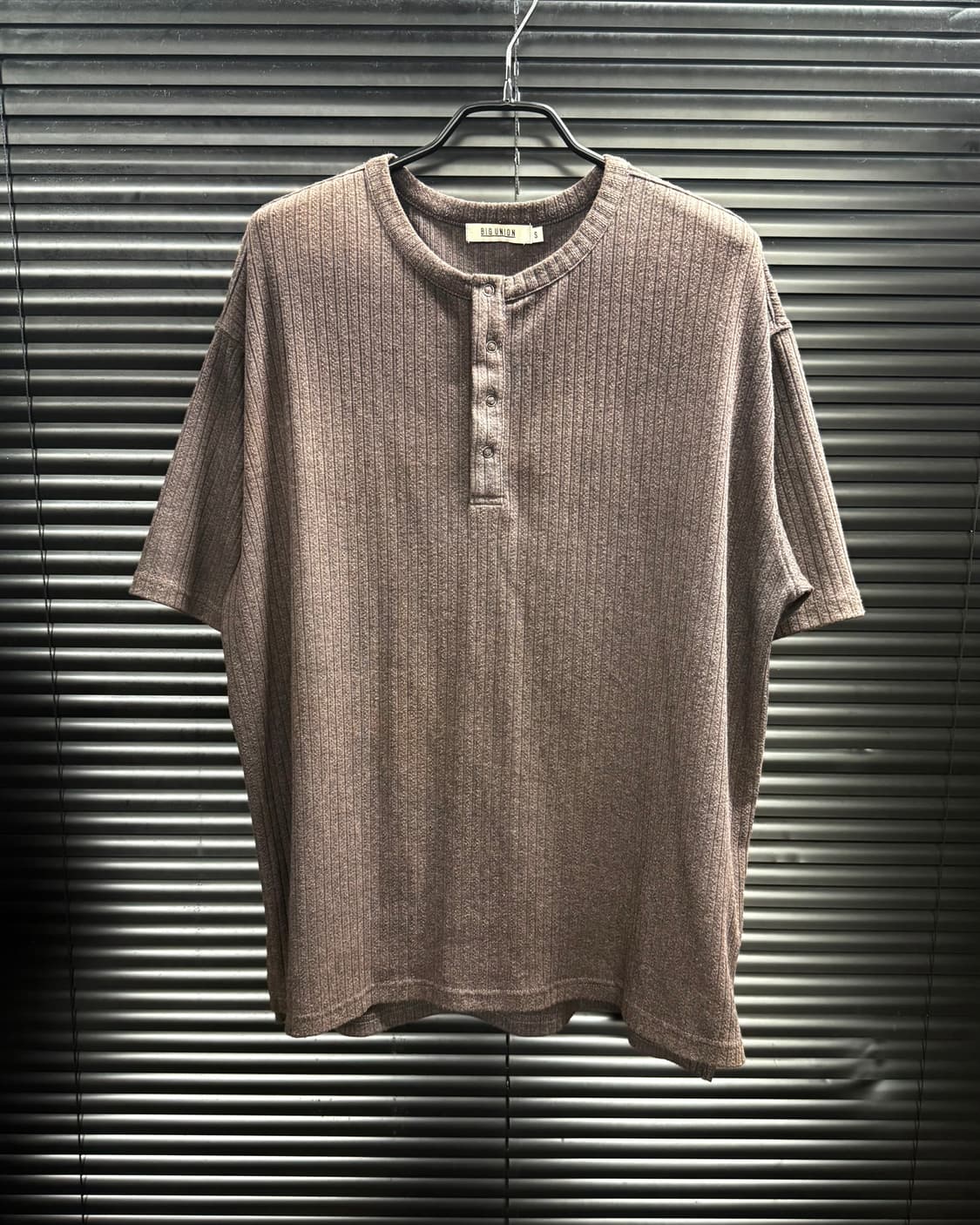 빅유니온 헨리넥 스트라이프 반팔 니트 갈색 브라운 차콜 S 웨스턴 오버핏 상품이미지3