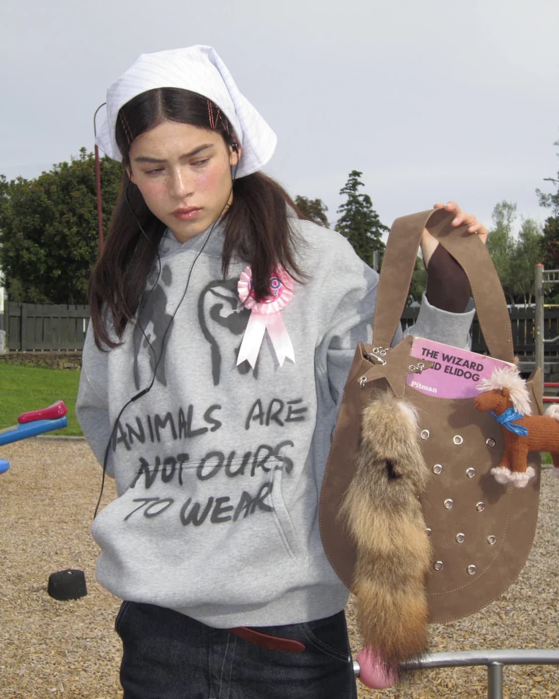 - Suede Perforated Bag 상품이미지1