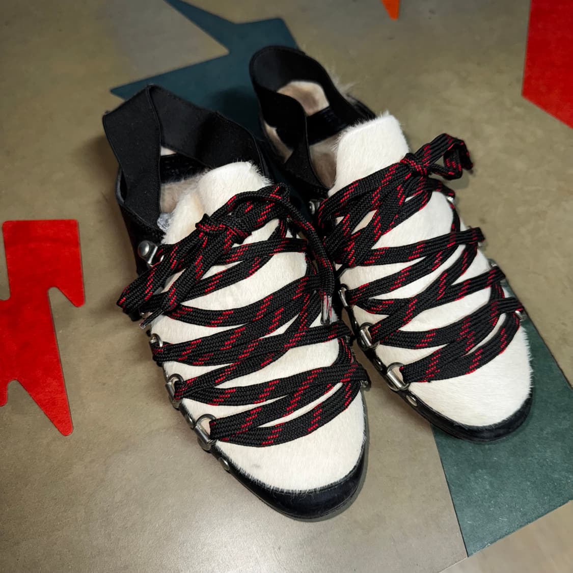 Moncler Fur Sandals 상품이미지4