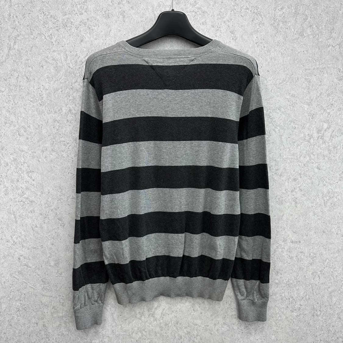 95 타미힐피거 남자 브이넥 니트 상품이미지2