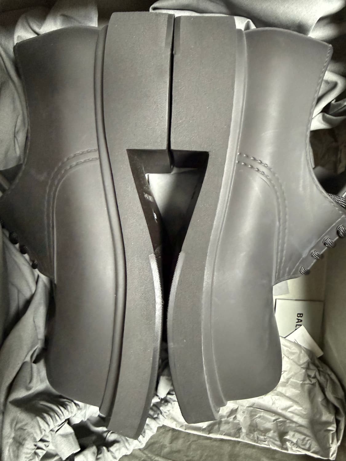 발렌시아가 스테로이드 더비 42 상품이미지3