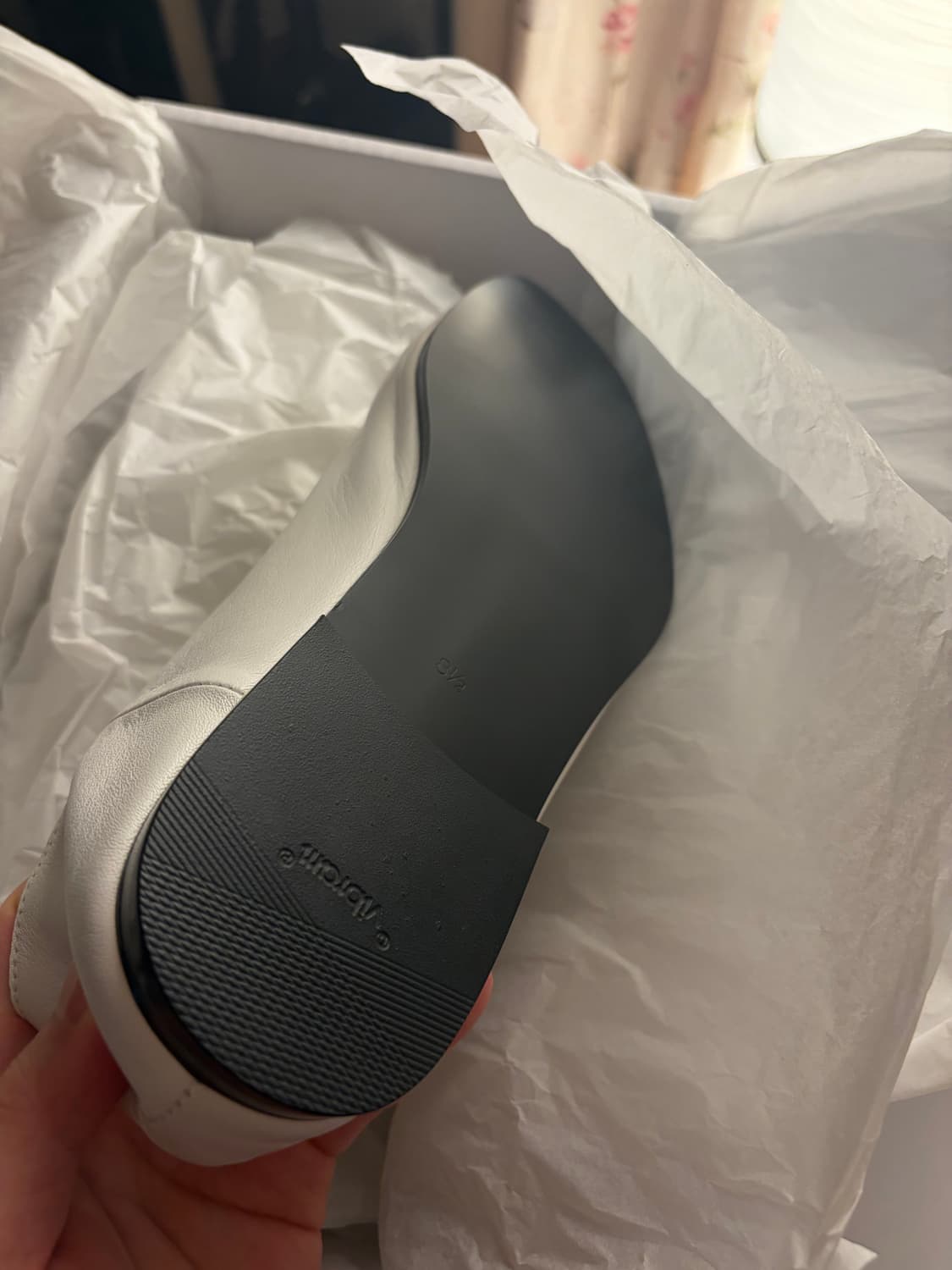 (새제품) 히어로즈 오브 히스토리 라운드토 화이트 265 상품이미지3