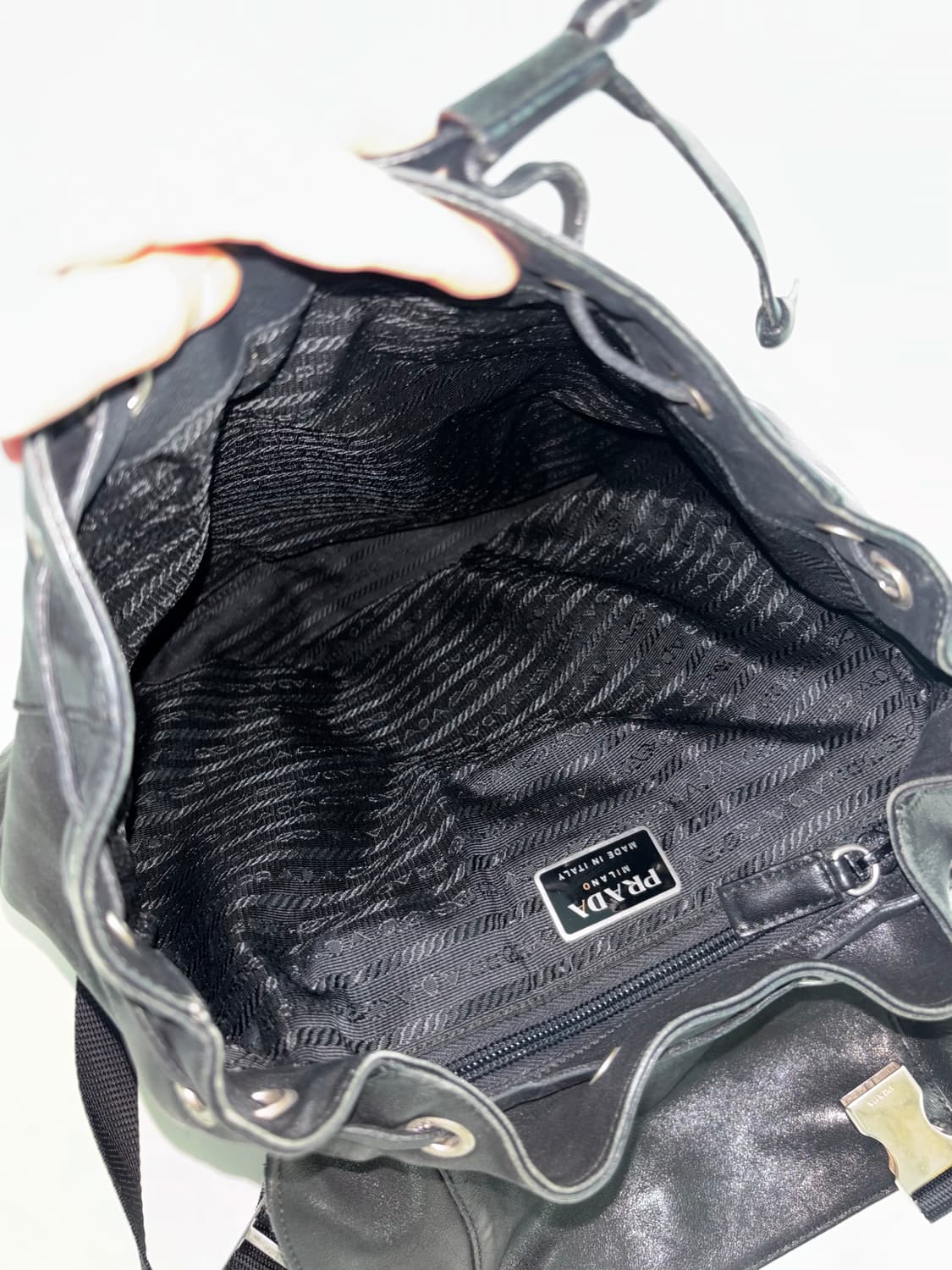 Prada 프라다 블랙 레더 백팩 상품이미지8