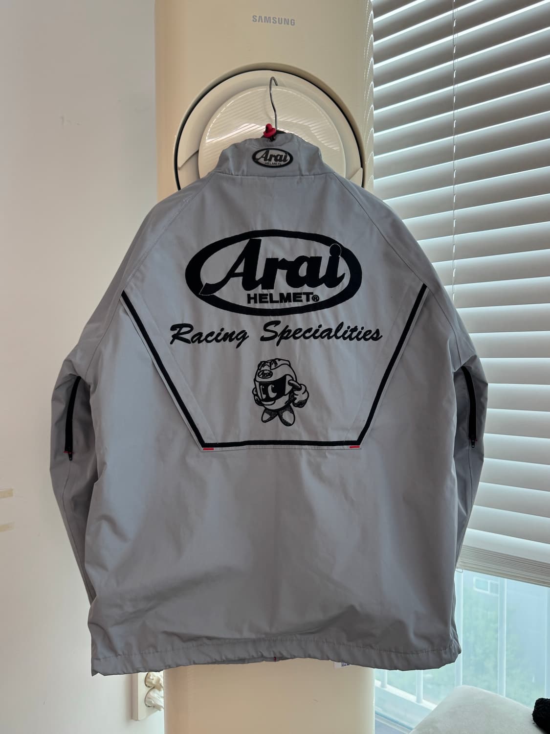 아라이 그레이 자수로고 바람막이 L 상품이미지2