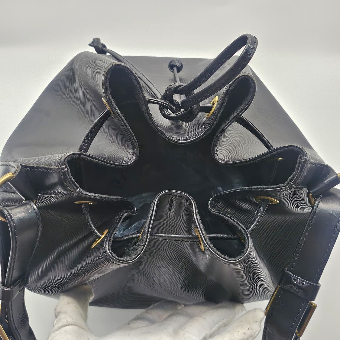 정품 루이비통 에삐 노아 GM 버킷백 상품이미지7