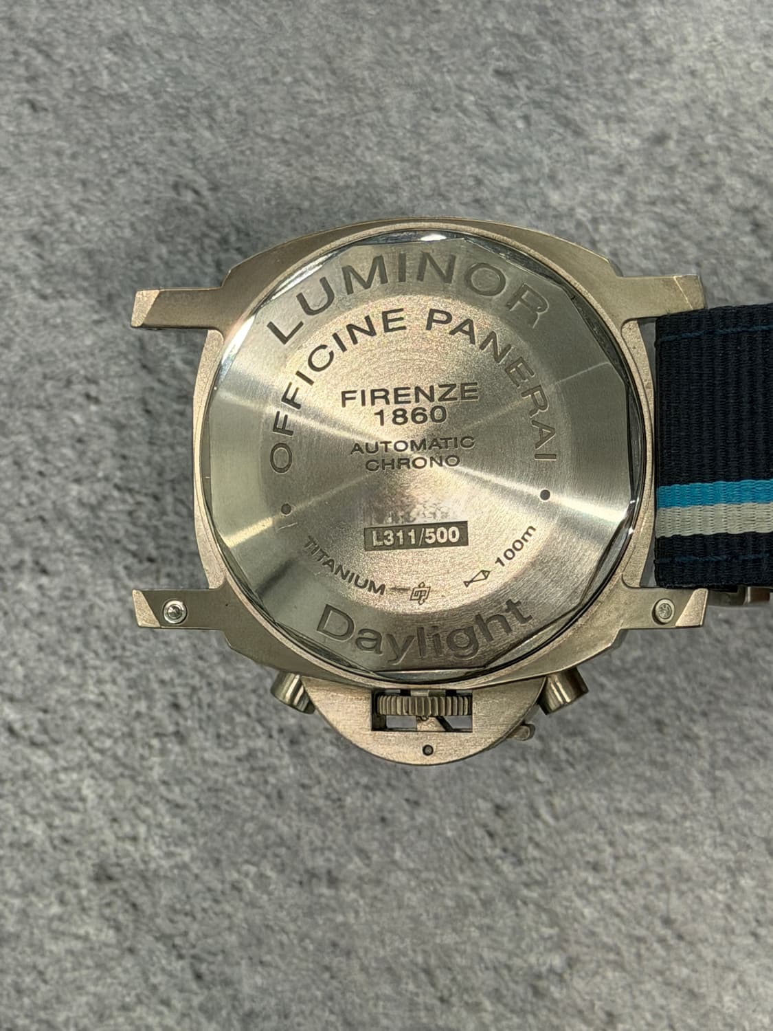 파네라이 루미노르 PAM00326 티타늄 시계 판매합니다. 상품이미지5