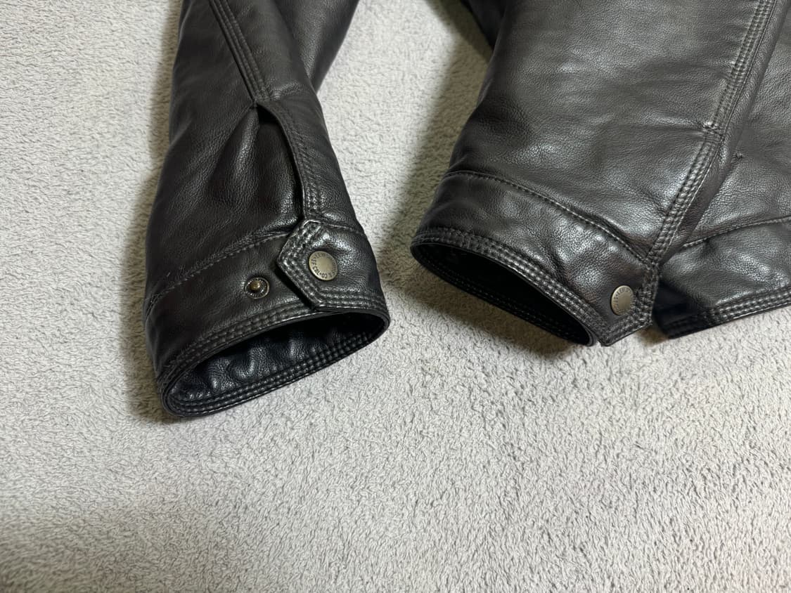 Levi’s 리바이스 비건레더 가죽 쉐르파 자켓  상품이미지3