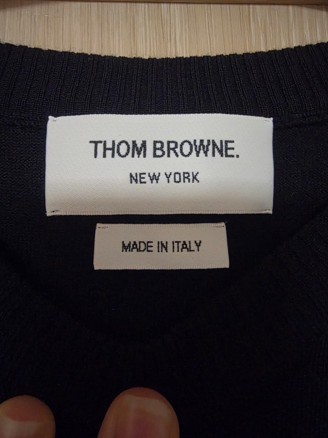 [5] 25FW 톰브라운 밀라노스티치 금장 가디건 풀구성 상품이미지7