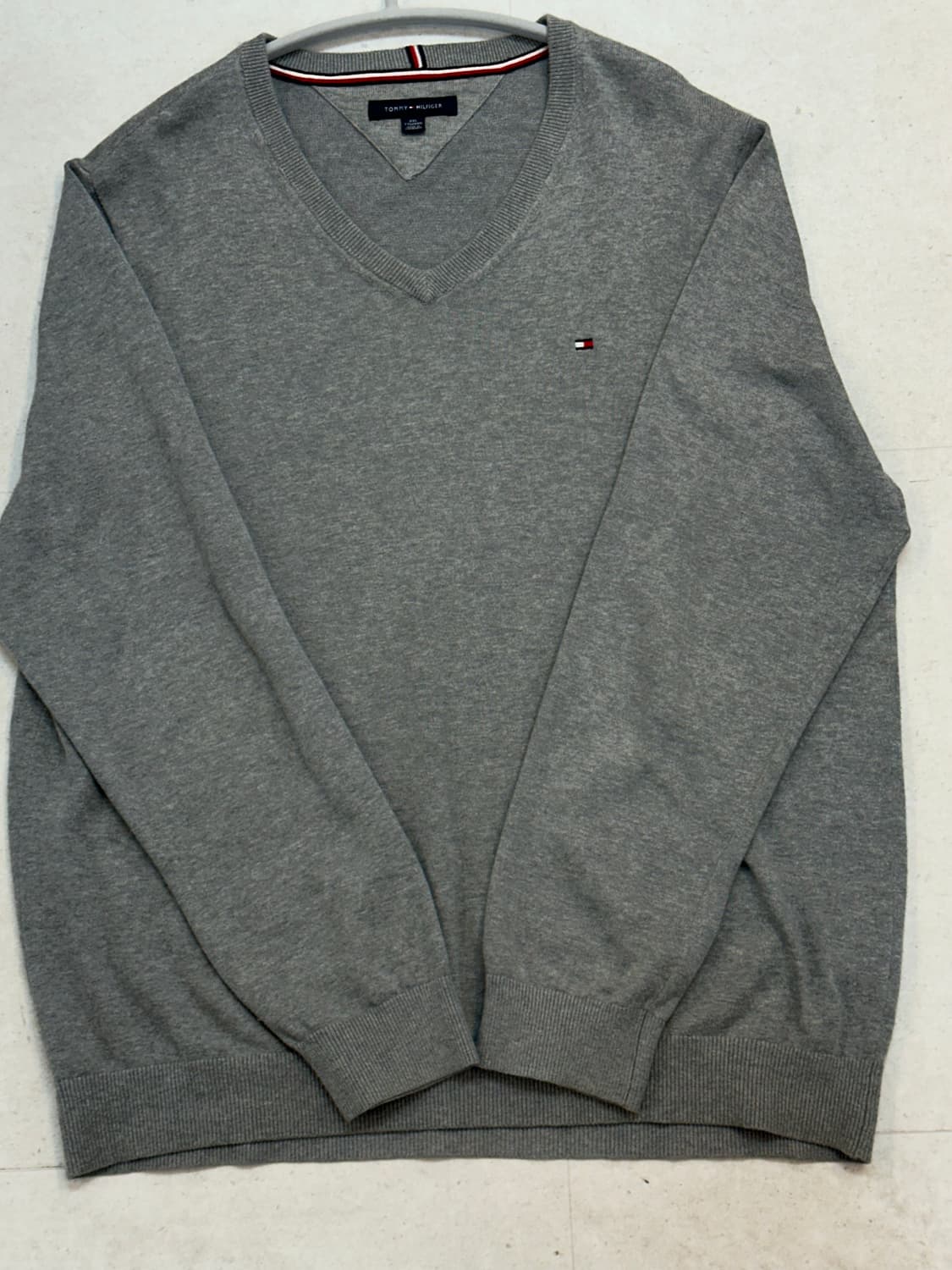 타미힐피거 V넥 니트 남여공용 상품이미지1