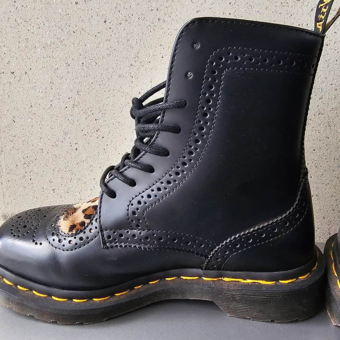 닥터마틴 조이스하트 8홀 워커 AW004 UK4 상품이미지2