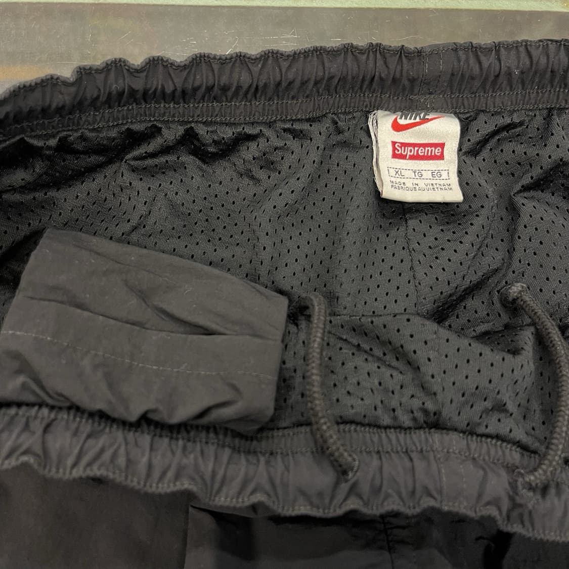 19SS 슈프림 x 나이키 웜업 팬츠 실버 상품이미지5