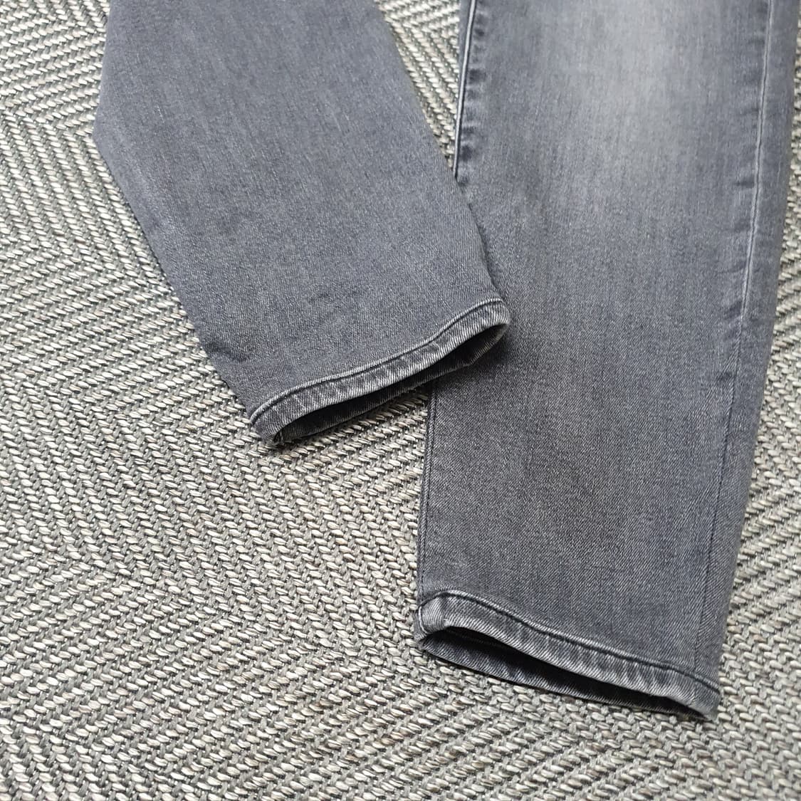 유니클로 슬림핏 스판 청바지 남자34 상품이미지4