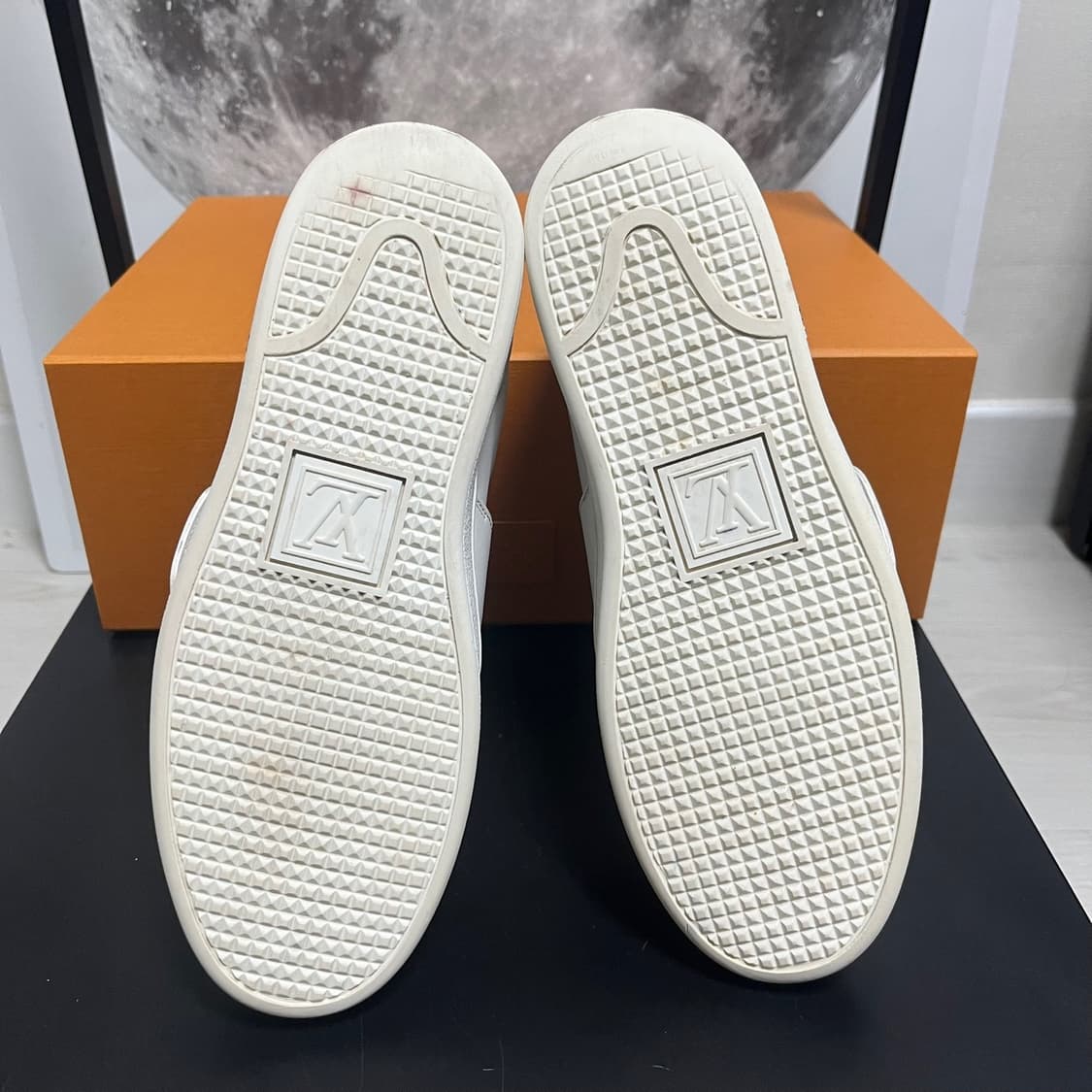  정품 35.5) 루이비통 프런트로우 LV로고 스니커즈 225~230 상품이미지5