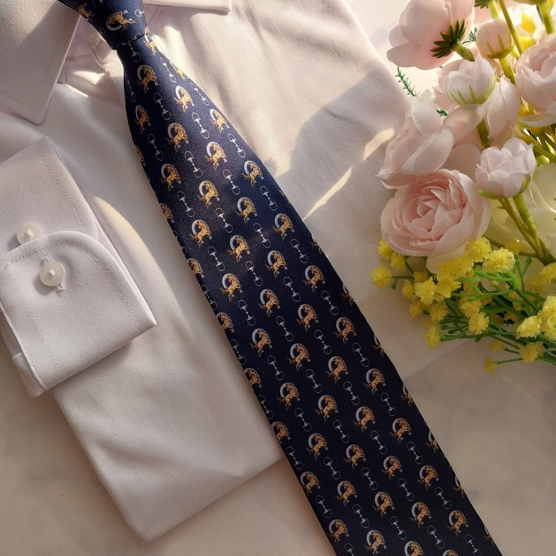 아이그너 실크 네이비 말발굽 패턴 넥타이 8cm A+등급 K1303
 상품이미지9