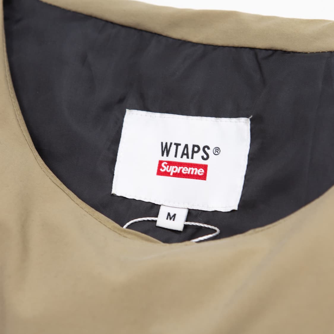 21FW 슈프림 x 더블탭스 텍티컬 다운 베스트 상품이미지5