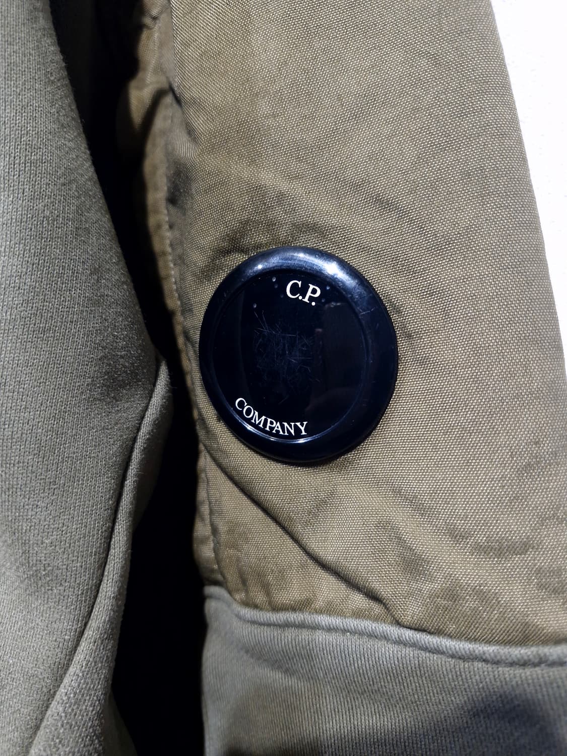 씨피컴퍼니(CP Company)렌즈 와펜 맨투맨 상품이미지5