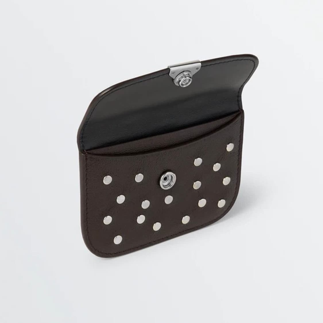 르메르 26ss 소프트탭  스터드 도트 카드지갑/다크 초콜렛 상품이미지2