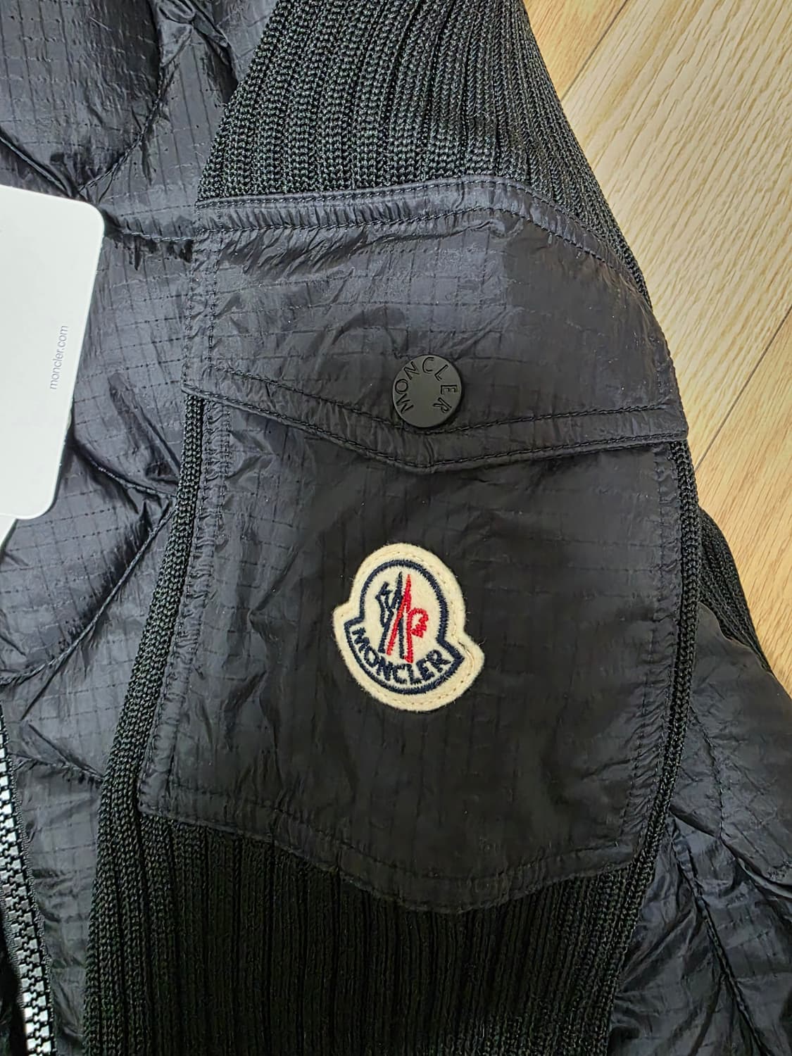 몽클레어 니트 패딩 판매합니다 상품이미지3