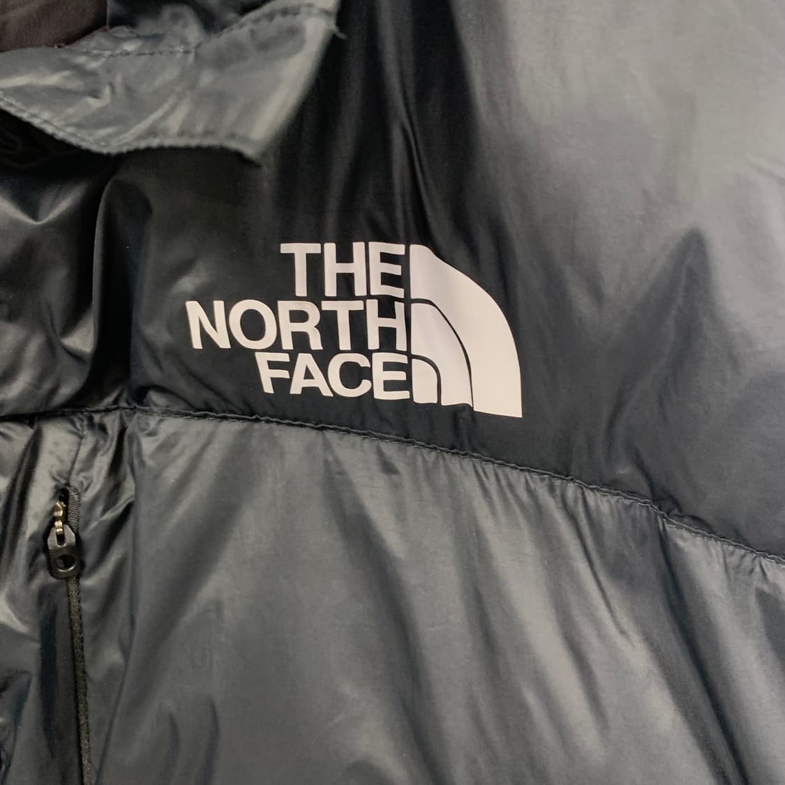 노스페이스 로고 블랙 패딩 상품이미지4