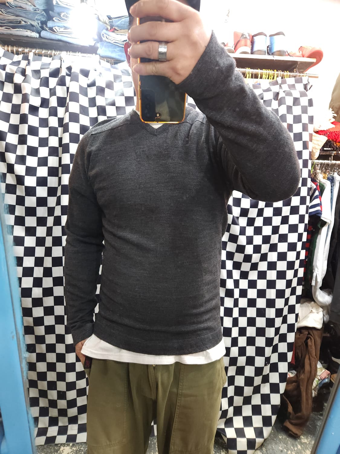 존스메들리 메리노울 진그레이 브이넥 니트

 상품이미지8