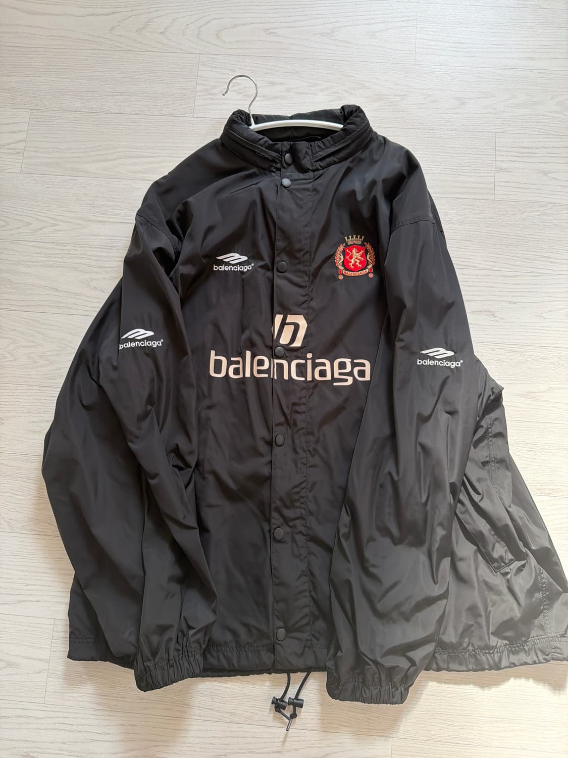 발렌시아가 사커 바람막이 상품이미지1