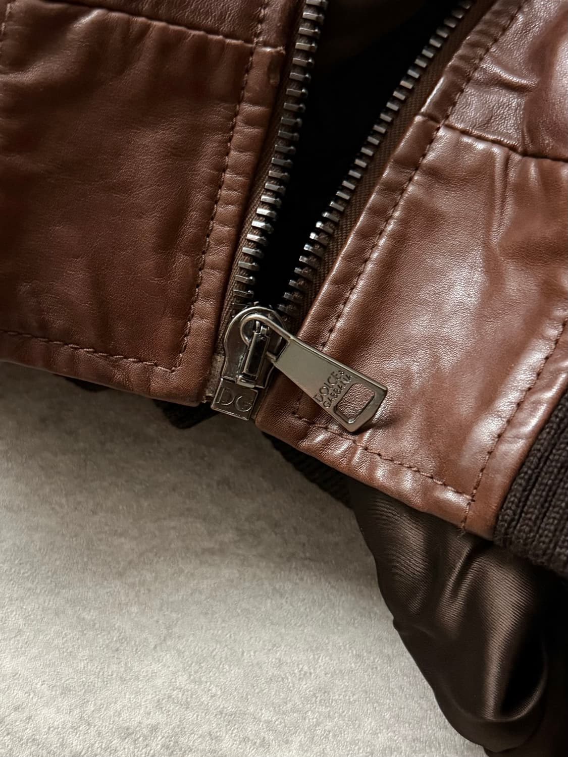 돌체앤가바나 후드 카프스킨 레더자켓 상품이미지7