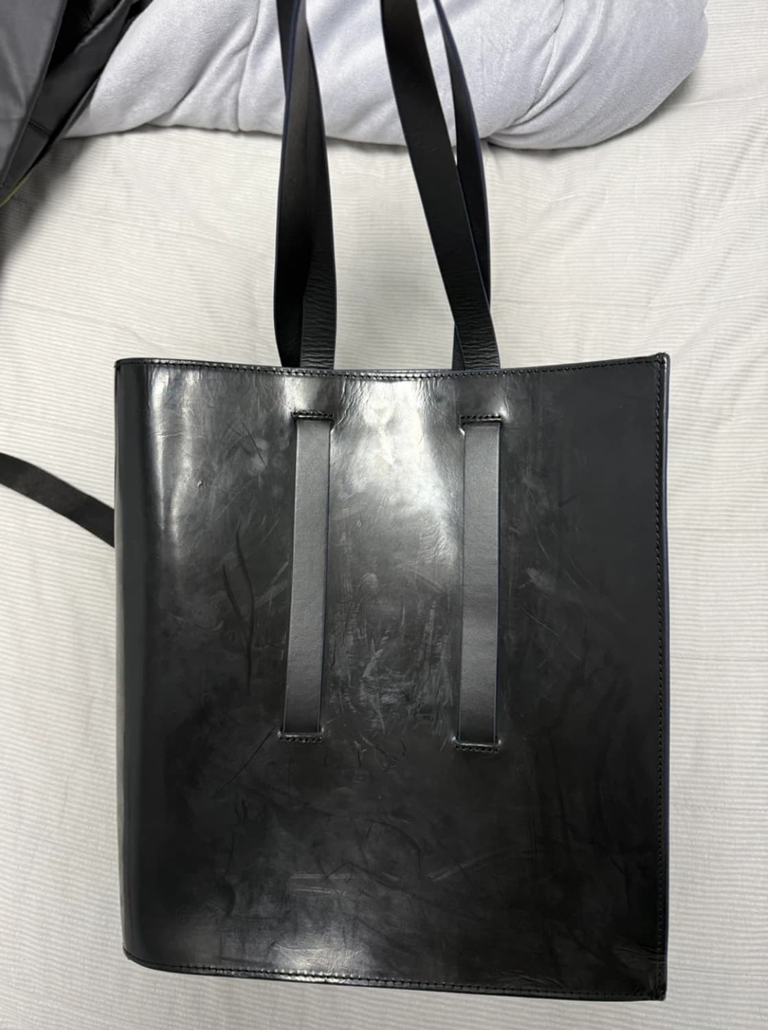 [유니클로/질샌더]  남녀공용 미니멀 가죽 토트백 / os 상품이미지2