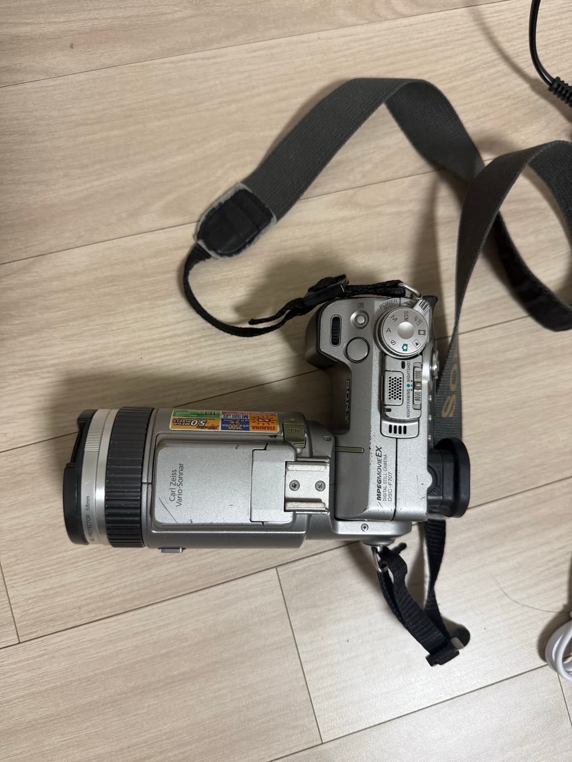 소니 DSC-F707 상품이미지3