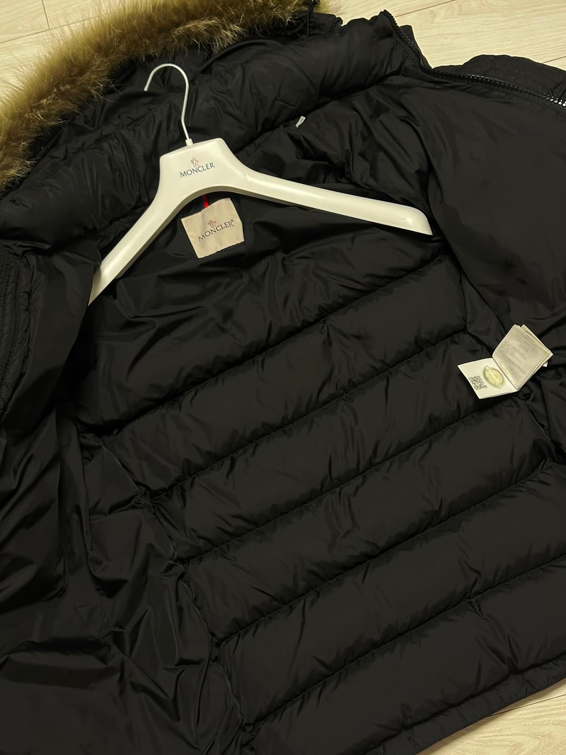 몽클레어 클루니 리얼퍼 다운 롱패딩 3(100-105) 블랙 상품이미지4