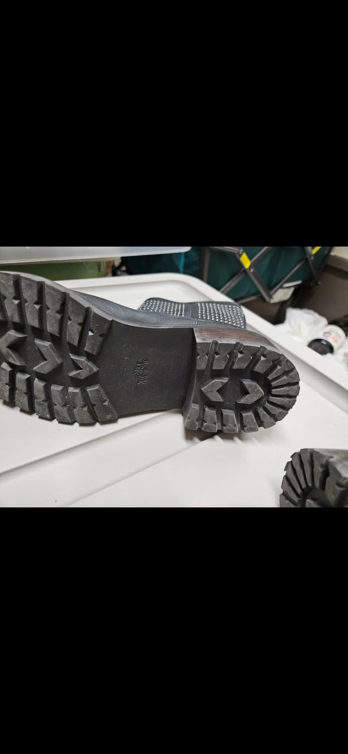 코치 블랙 스터드 부츠 240사이즈 상품이미지2