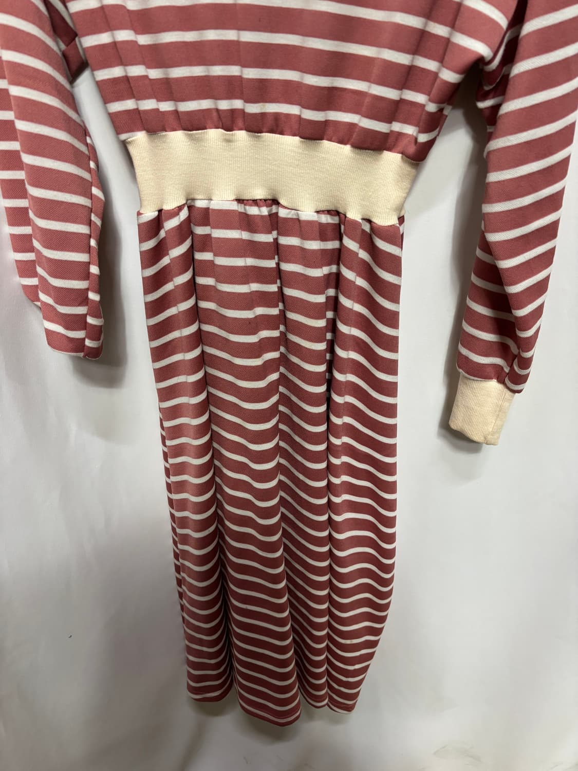 스트라이프 허리 밴딩 브이넥 롱 원피스 상품이미지3