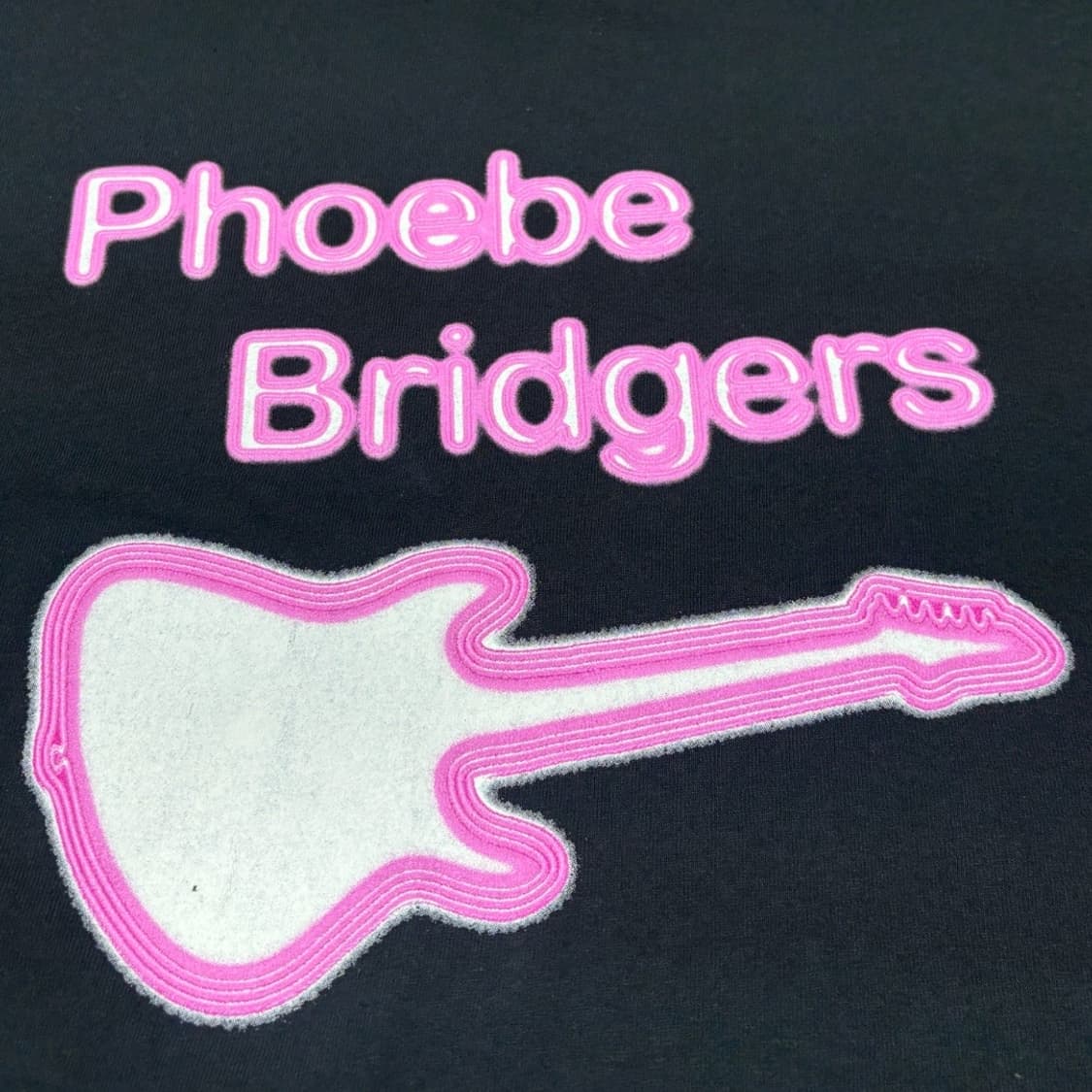 Phoebe Bridgers Guitar Graphic  T-Shirt 상품이미지4