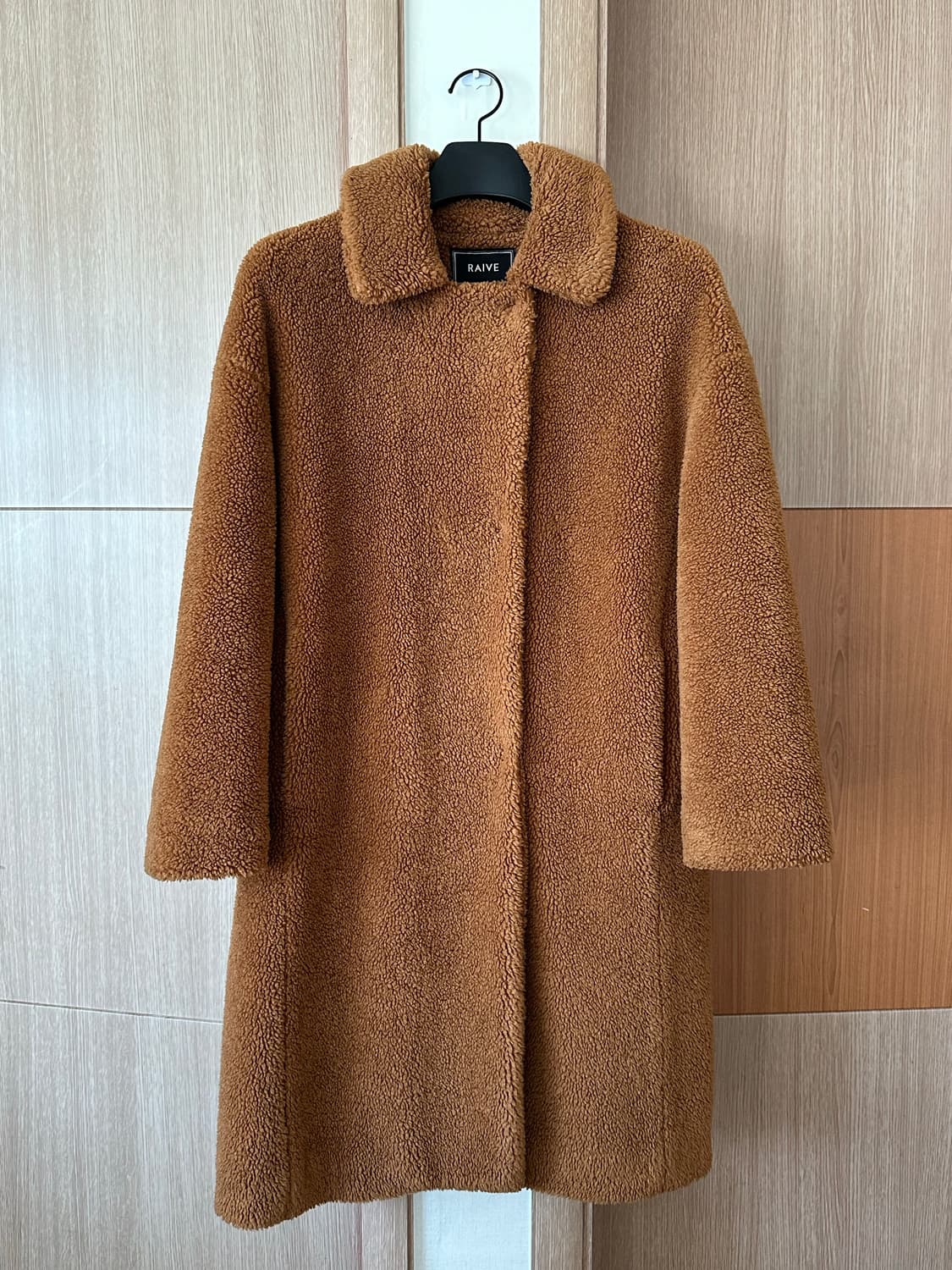 RAIVE TEDDY BEAR COAT brown 뽀글이코트 상품이미지1