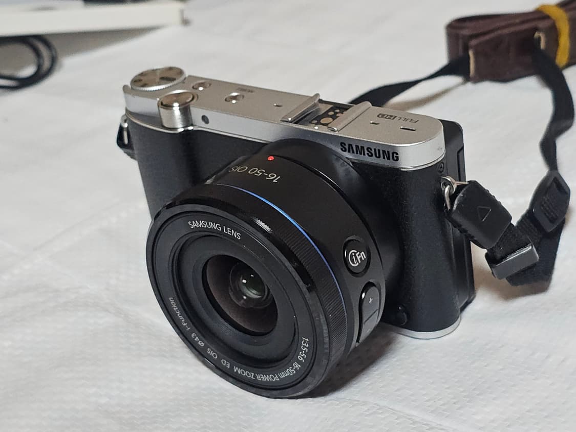 삼성 NX3000 미러리스 카메라 박스 세트 상품이미지3