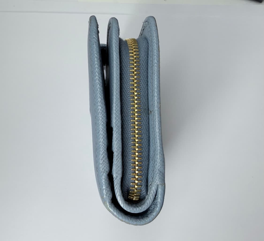 [정품] 프라다 사피아노 스카이블루 지갑 상품이미지10