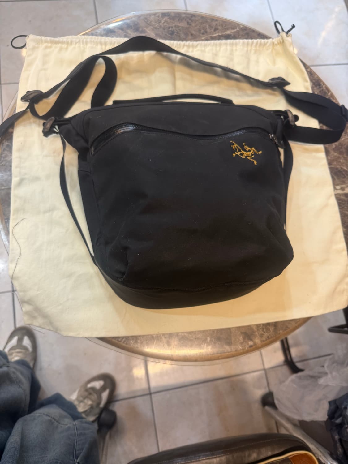 정품 아크테릭스 아로8 팝니다 상품이미지1