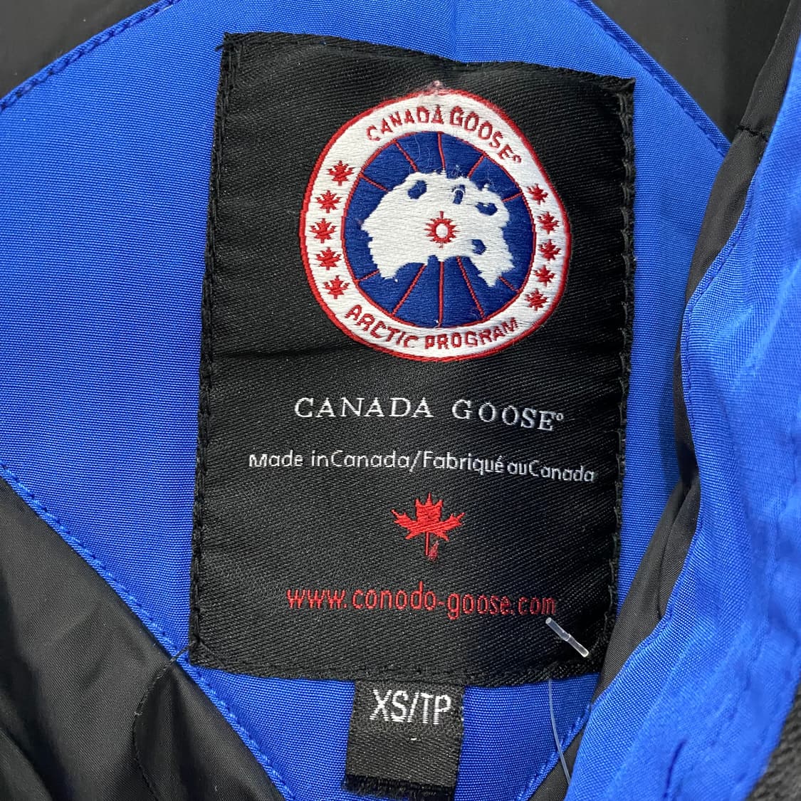 캐나다구스 패치 털 파카 (XS) 상품이미지5