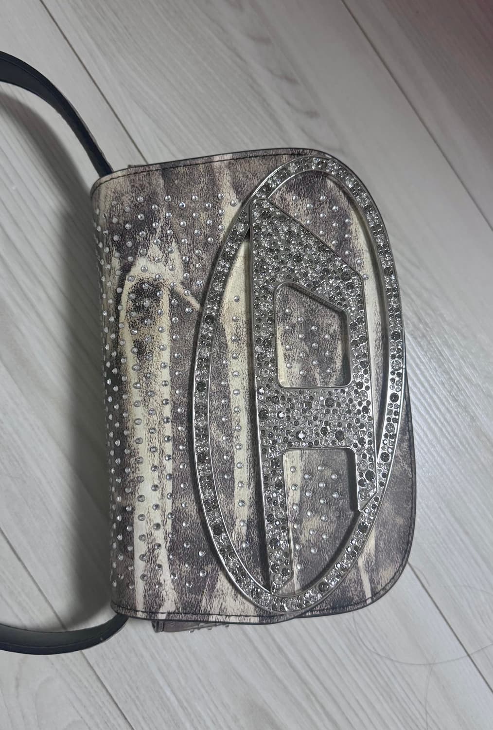 디젤 1DR 크리스탈 숄더백 [미니 사이즈 X] 상품이미지3