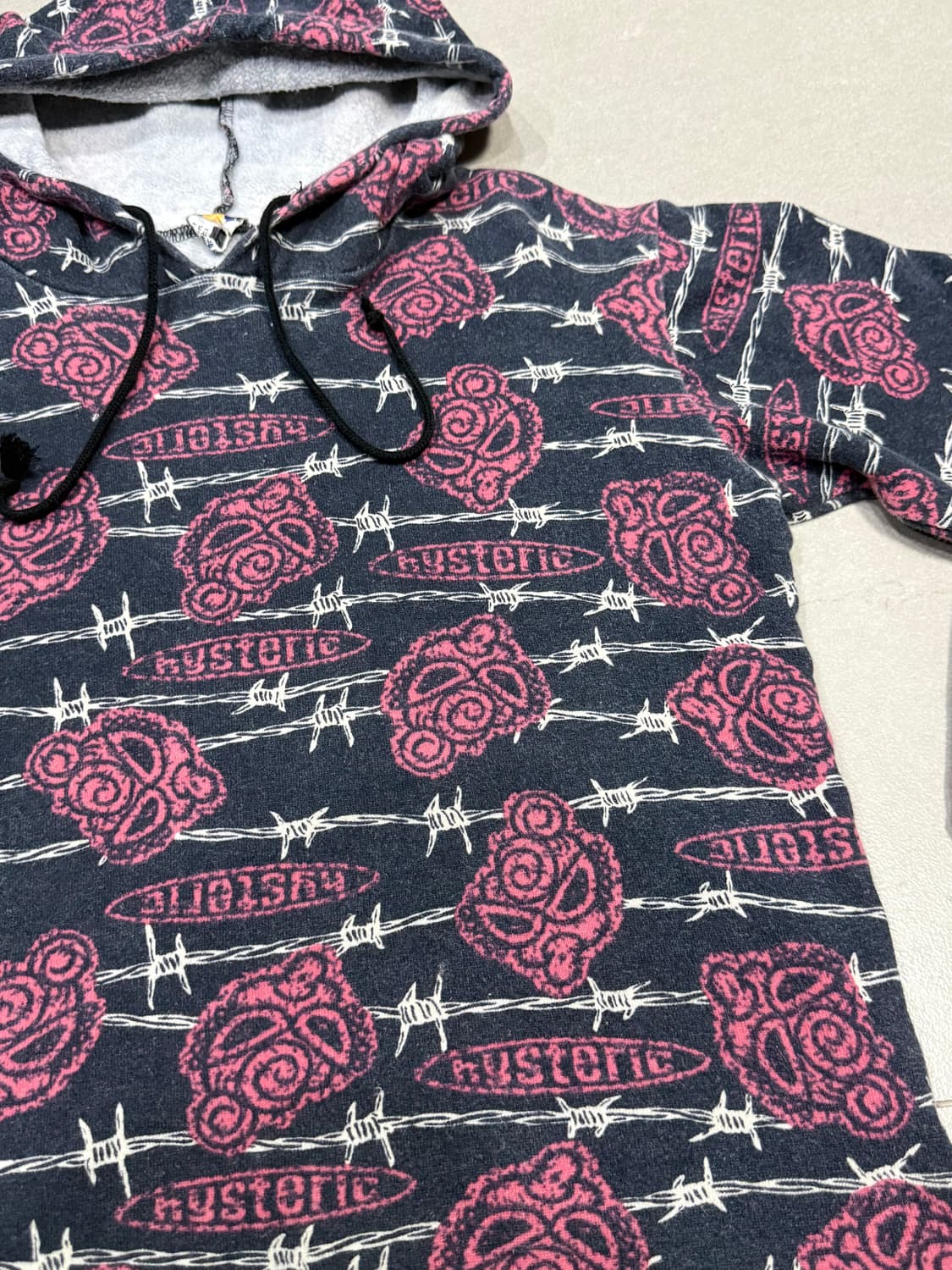 히스테릭 글래머 아카이브 철사 패턴 후드티 스웨터 상품이미지2