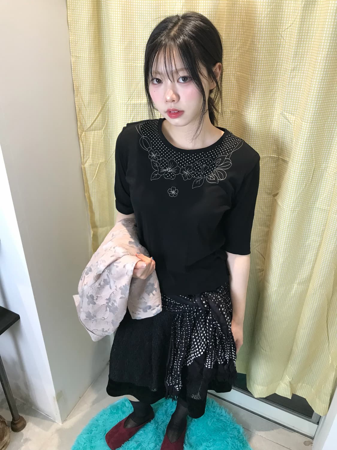 블랙 톤에 자엽스럽게 스며드는 디테일🖤🌷〰️ 상품이미지4
