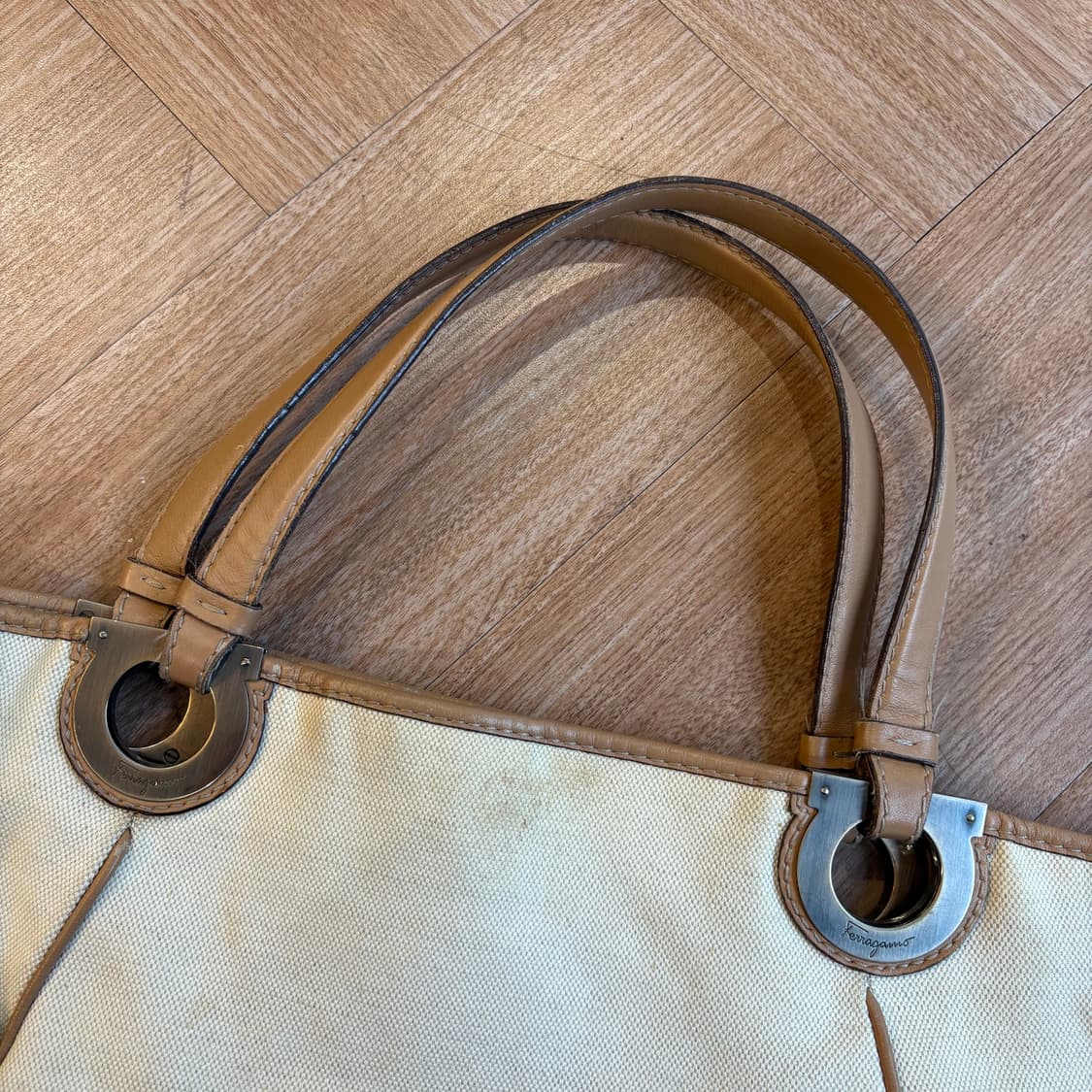 살바토레 페레가모 브라운 간치니 토트백 상품이미지5