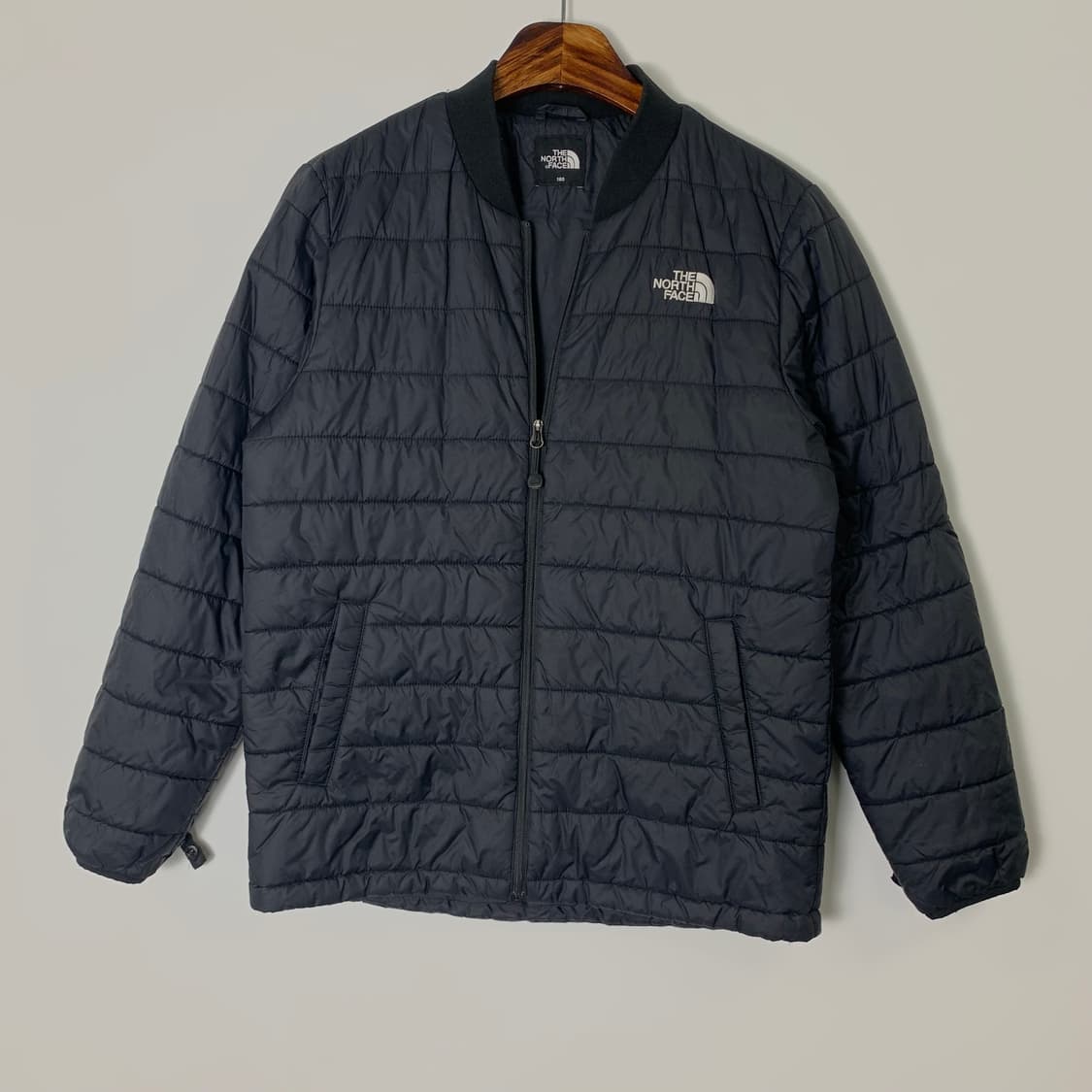 노스페이스 블랙 경량 패딩 상품이미지2